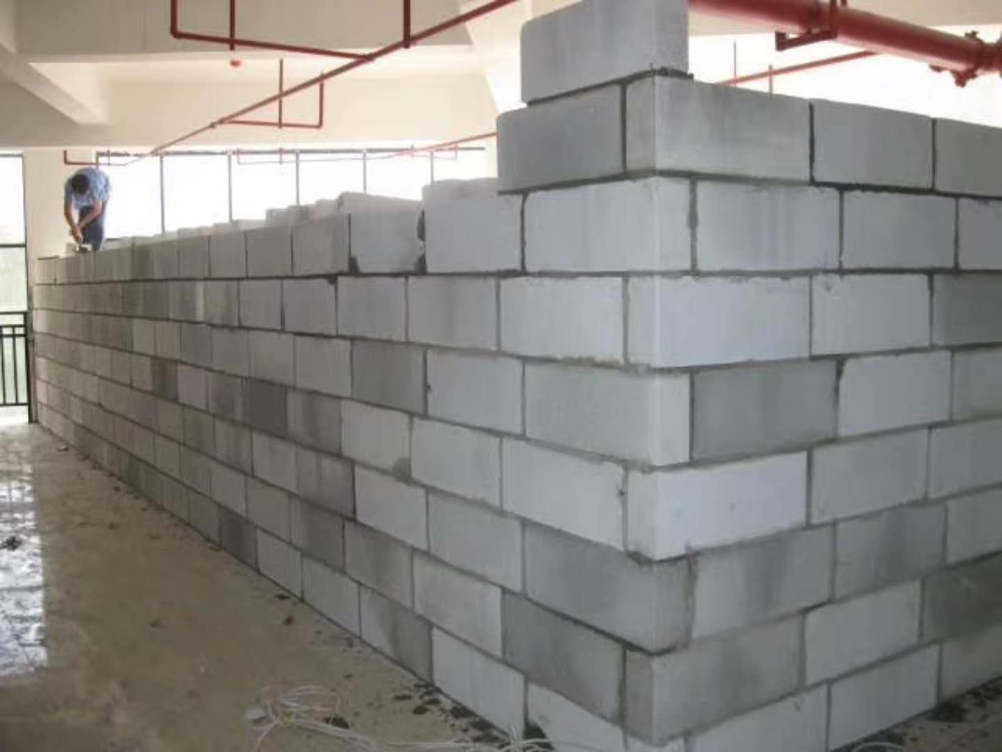 广南蒸压加气混凝土砌块承重墙静力和抗震性能的研究